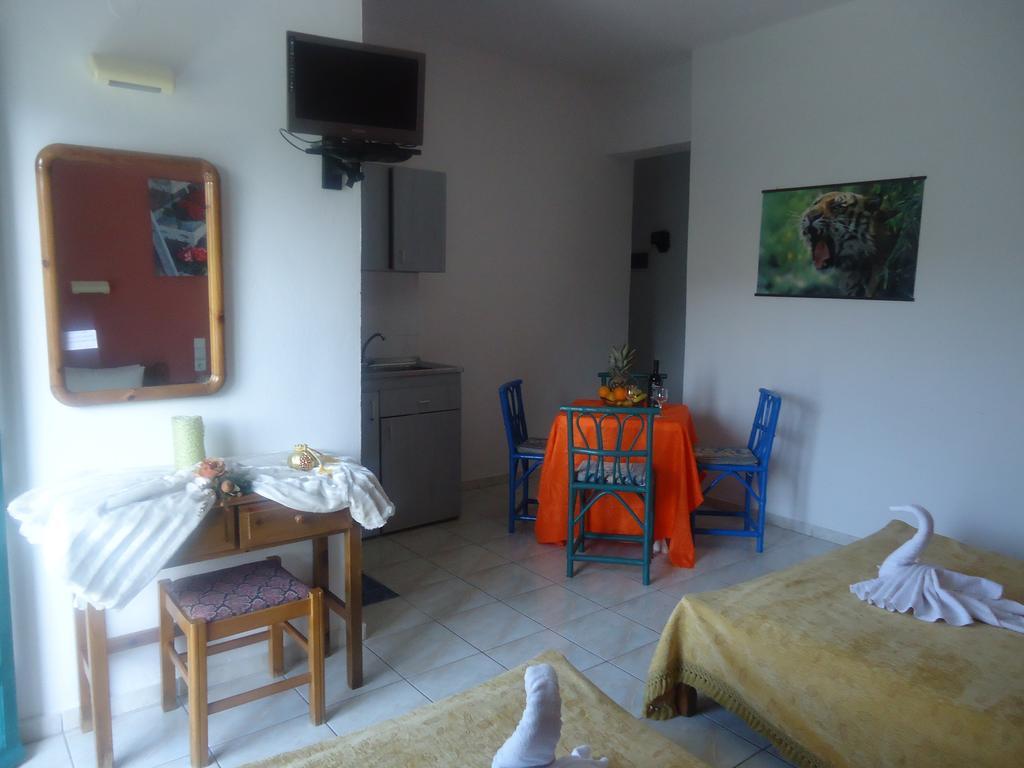 Saloustros Apartments Amoudara Lasithiou Quarto foto